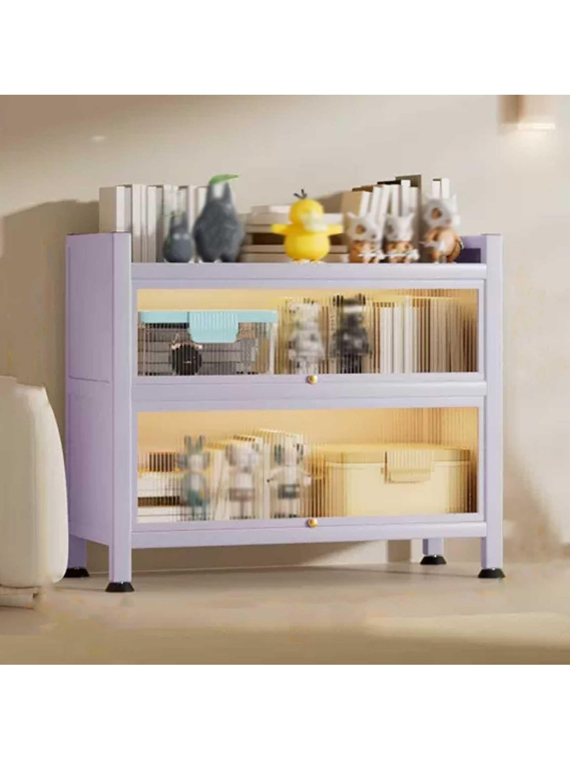 Freistehende Acryl Vitrine mit Kohlenstoffstahl Rahmen und staubgeschutzter Konstruktion fur Sammlerstucke in Violett